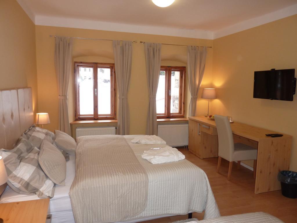 Apartments And Suites Kremnica Habitación foto